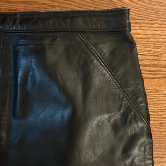 HOLT RENFREW LEATHER - Picture 3 of 8